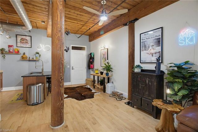 836 Oak Street 306, Winston-salem, NC 27101