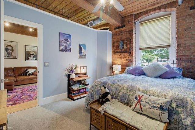 836 Oak Street 306, Winston-salem, NC 27101