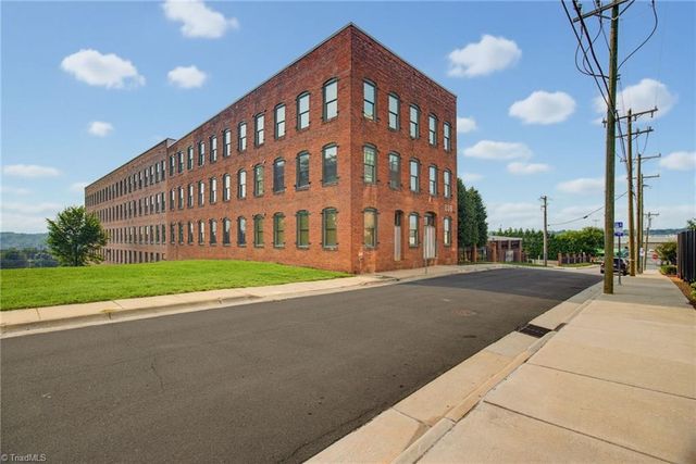 836 Oak Street 306, Winston-salem, NC 27101