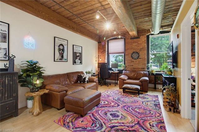 836 Oak Street 306, Winston-salem, NC 27101