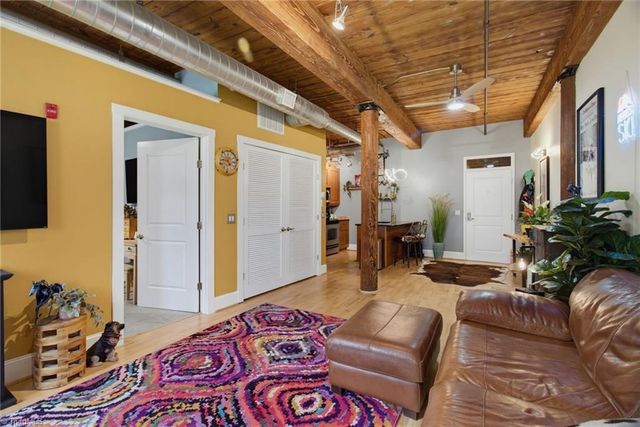 836 Oak Street 306, Winston-salem, NC 27101