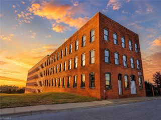 836 Oak Street 306, Winston-salem, NC 27101