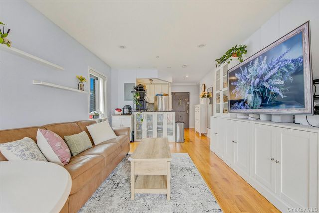 84-05 Queens Boulevard 5C, Elmhurst, NY 11373