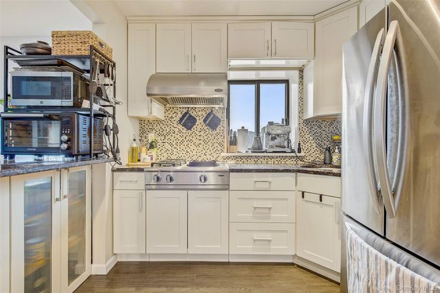 84-05 Queens Boulevard 5C, Elmhurst, NY 11373