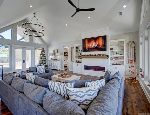 255 Falcon Ridge Trl, Hot Springs Village, AR 71909