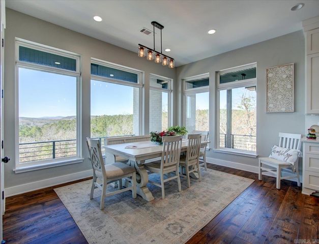 255 Falcon Ridge Trl, Hot Springs Village, AR 71909