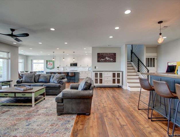 255 Falcon Ridge Trl, Hot Springs Village, AR 71909