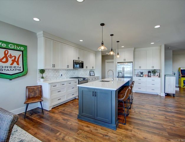 255 Falcon Ridge Trl, Hot Springs Village, AR 71909