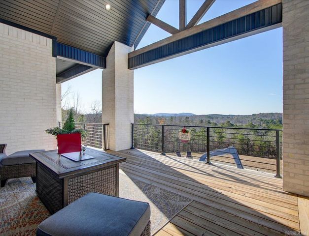 255 Falcon Ridge Trl, Hot Springs Village, AR 71909