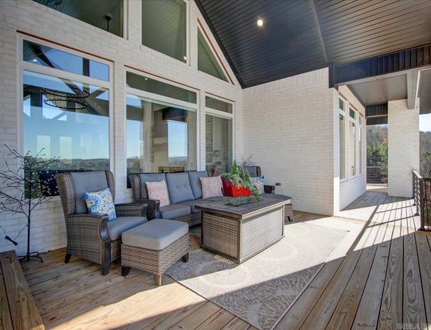 255 Falcon Ridge Trl, Hot Springs Village, AR 71909