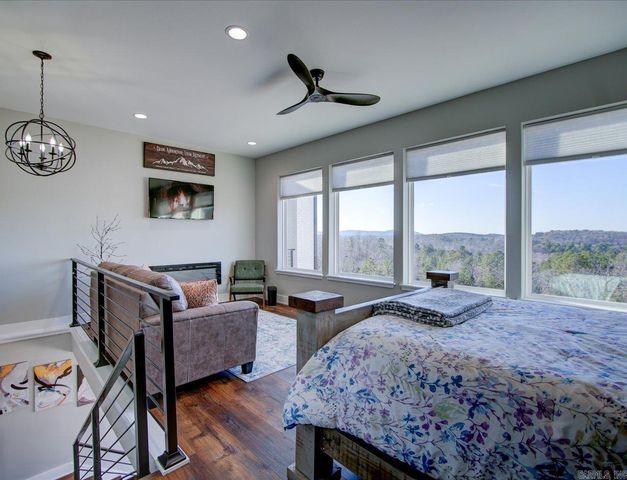 255 Falcon Ridge Trl, Hot Springs Village, AR 71909