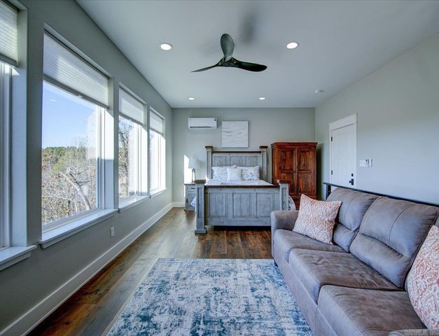 255 Falcon Ridge Trl, Hot Springs Village, AR 71909