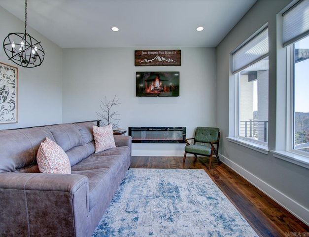 255 Falcon Ridge Trl, Hot Springs Village, AR 71909