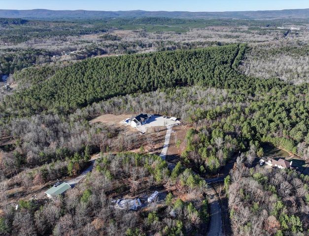 255 Falcon Ridge Trl, Hot Springs Village, AR 71909