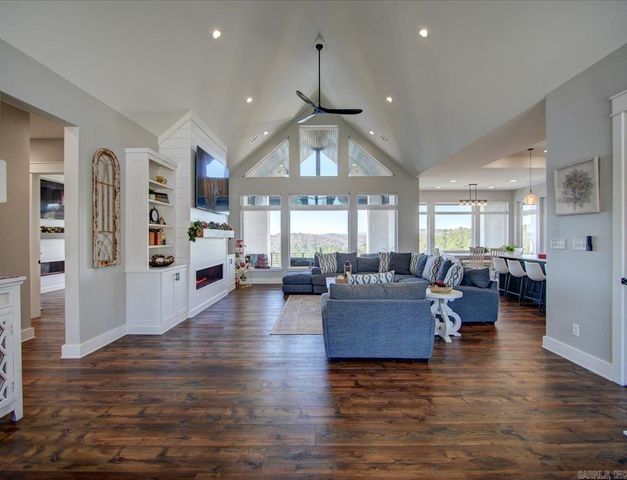 255 Falcon Ridge Trl, Hot Springs Village, AR 71909