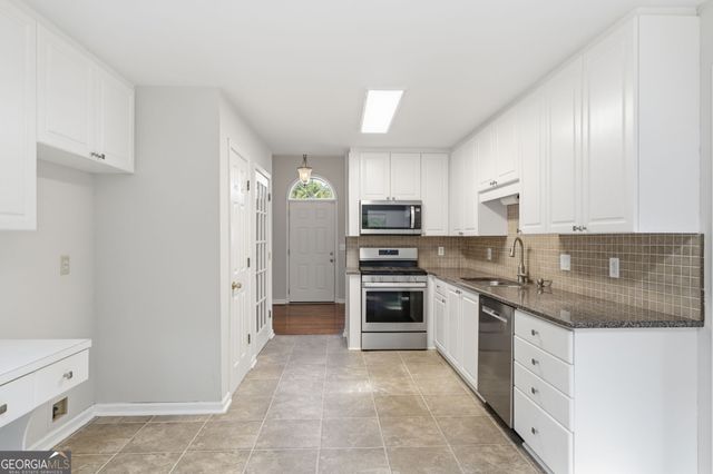 5697 Glandor Drive SE, Mableton, GA 30126