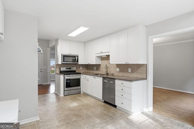 5697 Glandor Drive SE, Mableton, GA 30126