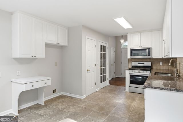 5697 Glandor Drive SE, Mableton, GA 30126