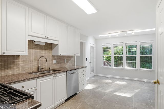 5697 Glandor Drive SE, Mableton, GA 30126