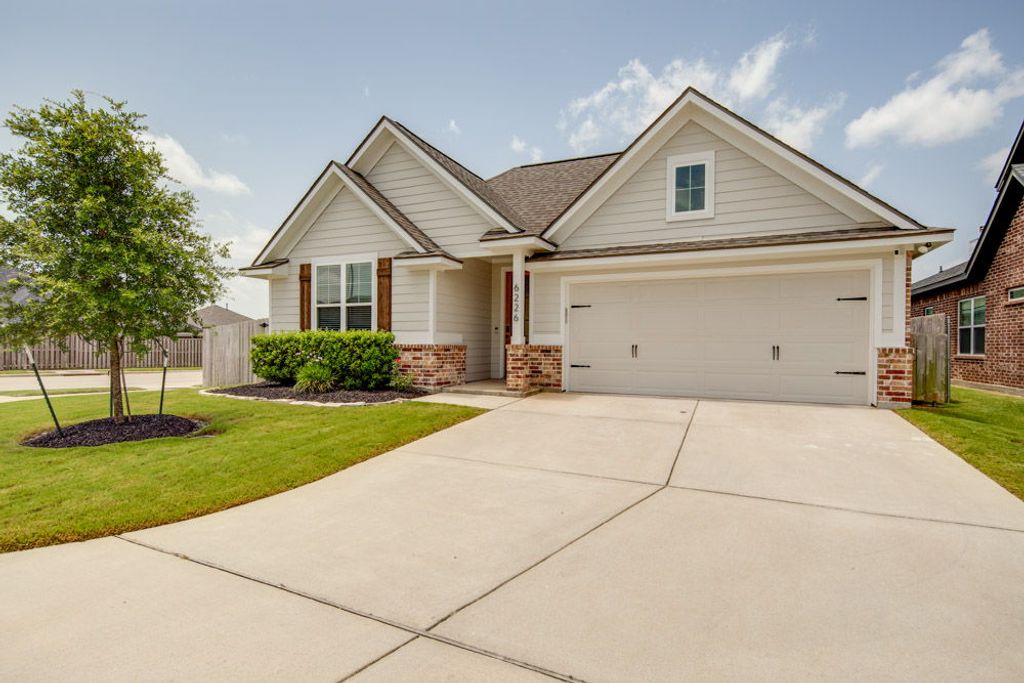 6226 Pocono Drive, College Station, TX 77845