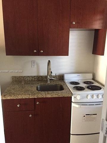 371 NE 80th Ter 12, Miami, FL 33138