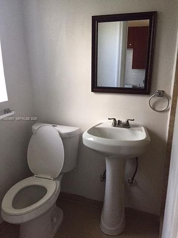 371 NE 80th Ter 12, Miami, FL 33138