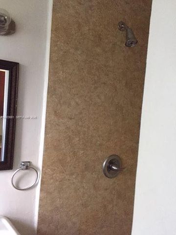 371 NE 80th Ter 12, Miami, FL 33138