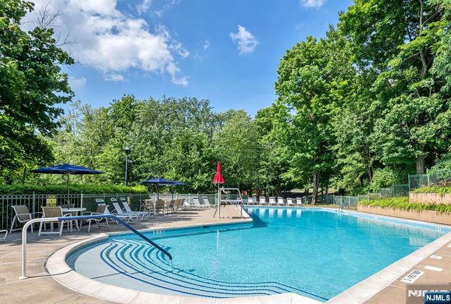 1317 Paddington Road, Mahwah, NJ 07430