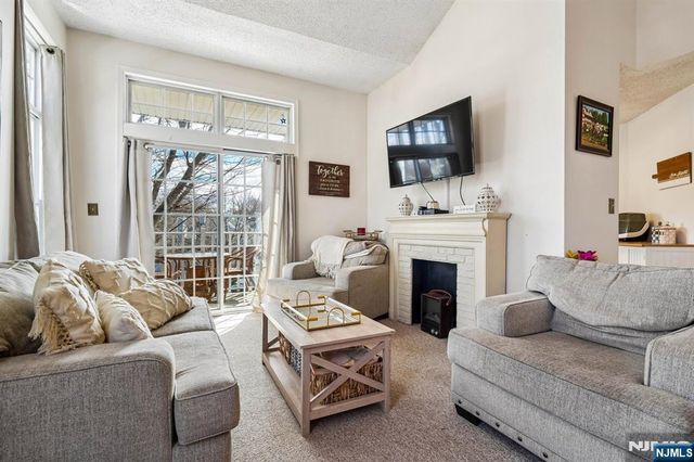 1317 Paddington Road, Mahwah, NJ 07430