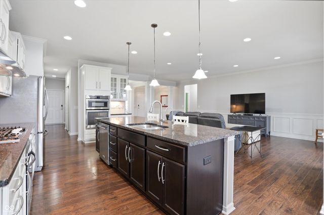 13283 Moscato Street, Fishers, IN 46037