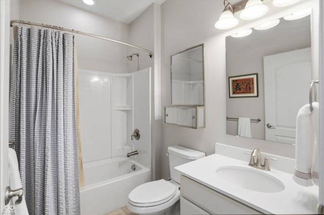 13283 Moscato Street, Fishers, IN 46037