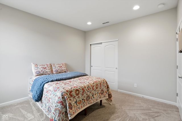 13283 Moscato Street, Fishers, IN 46037