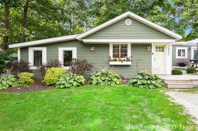 16837 Ferry Street, Ferrysburg City, MI 49456
