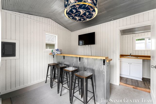 16837 Ferry Street, Ferrysburg City, MI 49456