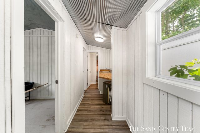 16837 Ferry Street, Ferrysburg City, MI 49456