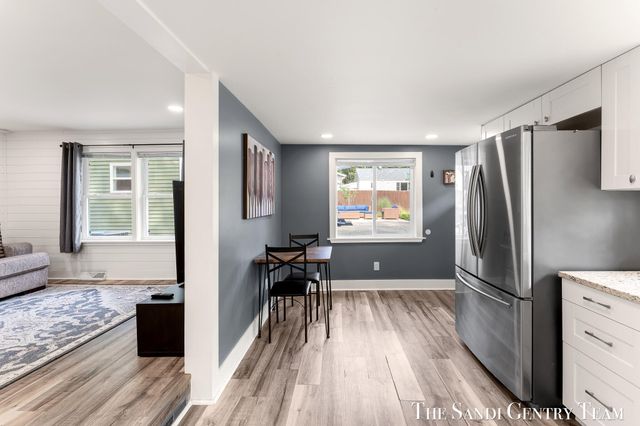 16837 Ferry Street, Ferrysburg City, MI 49456