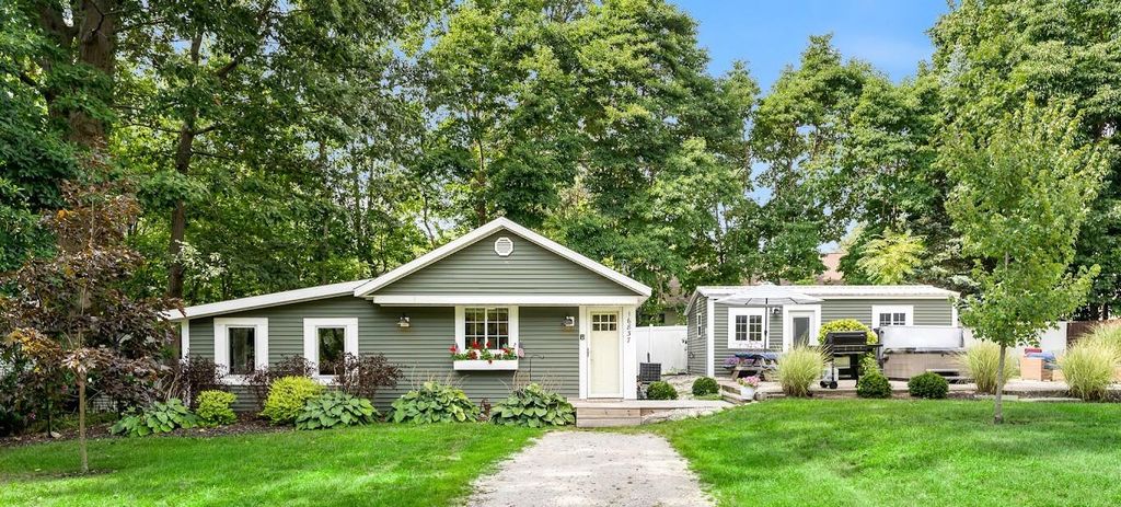 16837 Ferry Street, Ferrysburg City, MI 49456