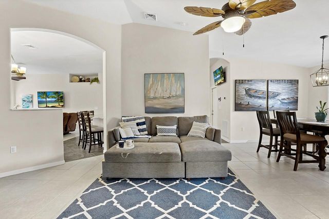 8015 97th Court, Vero Beach, FL 32967