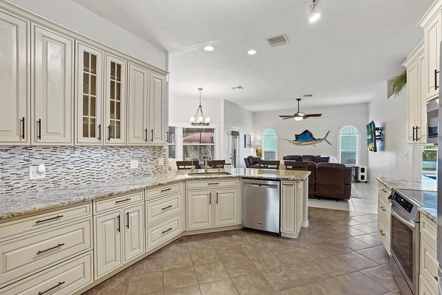 8015 97th Court, Vero Beach, FL 32967