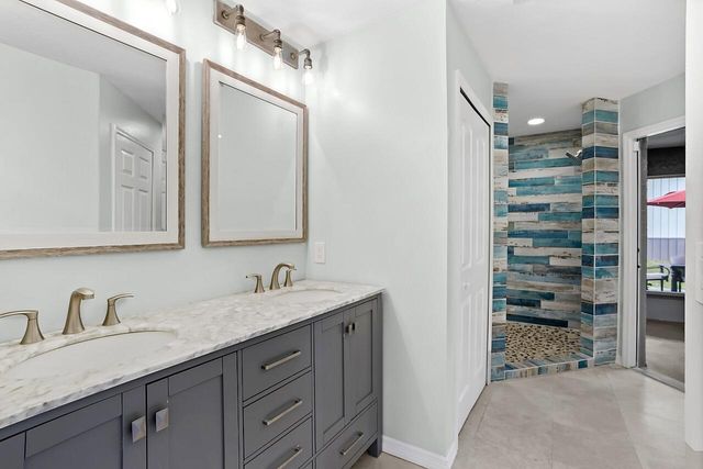 8015 97th Court, Vero Beach, FL 32967