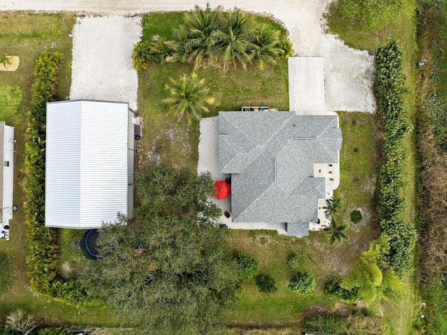 8015 97th Court, Vero Beach, FL 32967