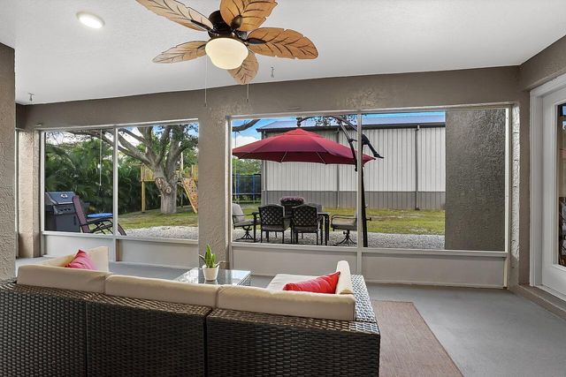 8015 97th Court, Vero Beach, FL 32967