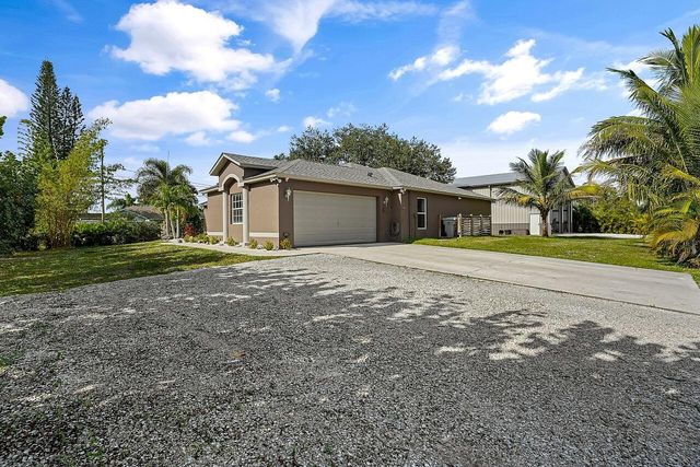 8015 97th Court, Vero Beach, FL 32967