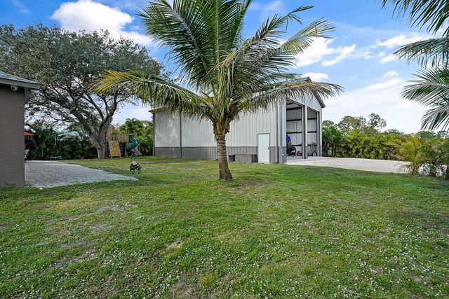 8015 97th Court, Vero Beach, FL 32967