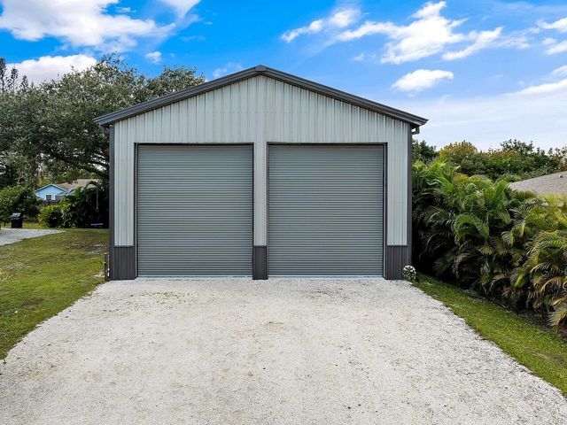 8015 97th Court, Vero Beach, FL 32967