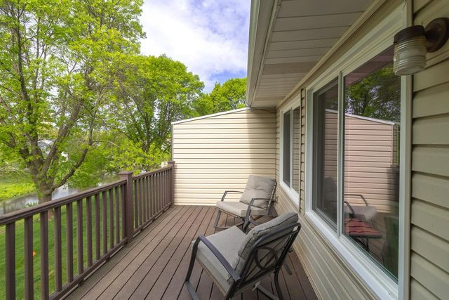 1420 Hilo Avenue N, Oakdale, MN 55128