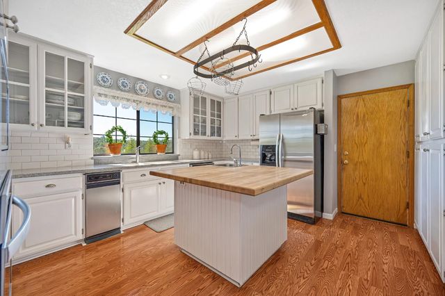 14470 Riva Ridge Cir, Auburn, CA 95602