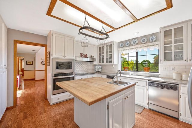 14470 Riva Ridge Cir, Auburn, CA 95602