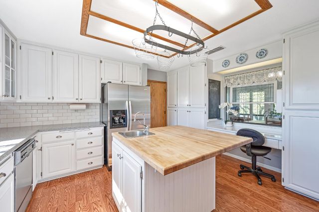 14470 Riva Ridge Cir, Auburn, CA 95602