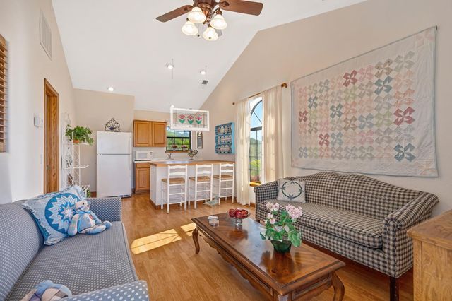 14470 Riva Ridge Cir, Auburn, CA 95602